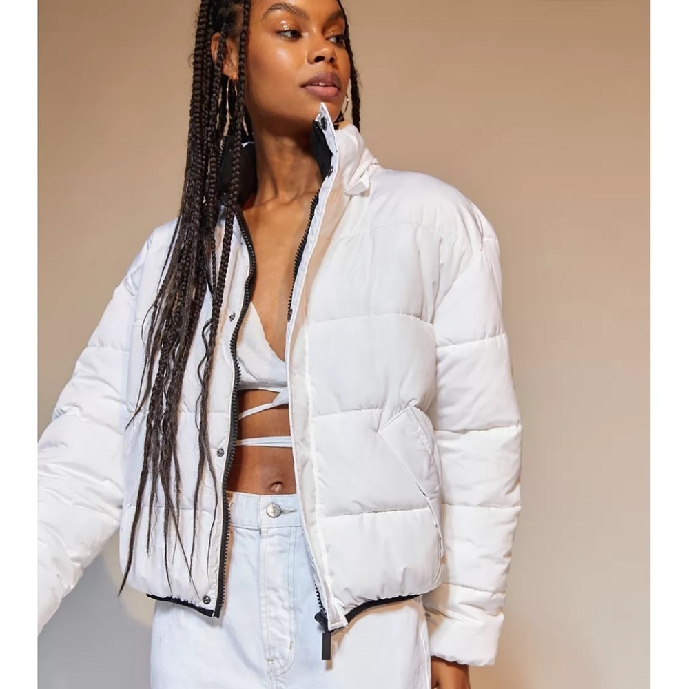 NWT Urban Outfitters 90’s Sport Puffer Jacket